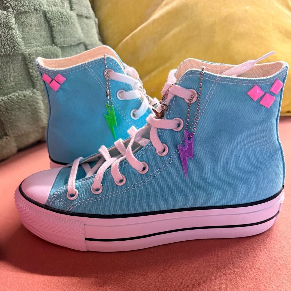 NIB CONVERSE CUSTOM ONE OF A KIND HIGH TOP PLATFORM SNEAKERS, SIZE 7